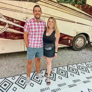 Meet your Posher, Courtney